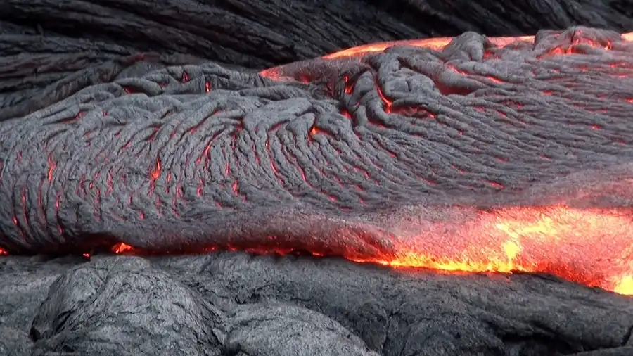 Magma adalah induk dari batuan bumi