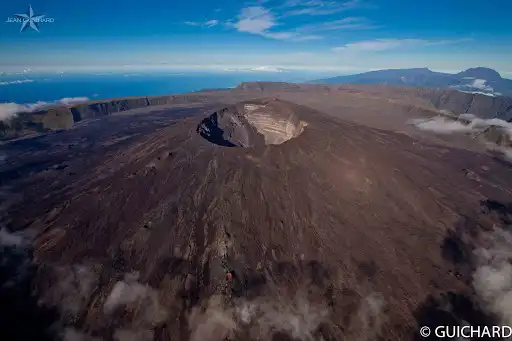 The Piton de la Fournaise di Prancis